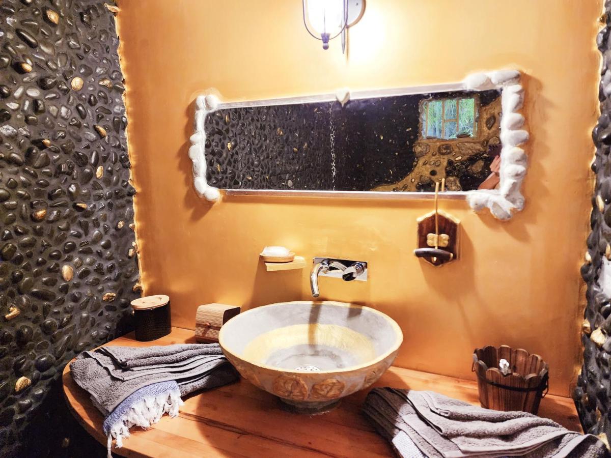 Perle Stone Studio- Bed And Breakfast Simpson Bay Exteriör bild